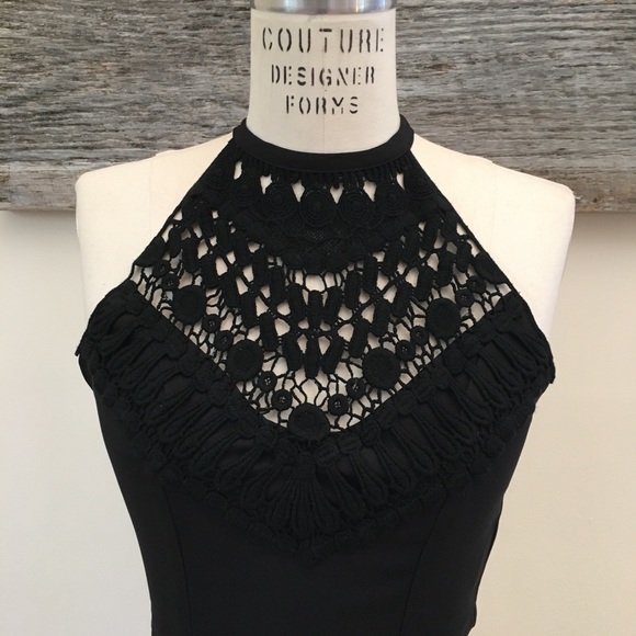 🖤 LF Bohemian Crochet Halter Crop Top - Picture 3 of 8